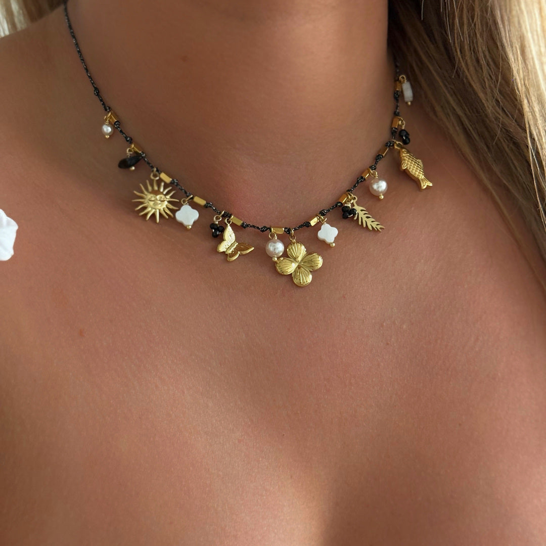 Collier Nola