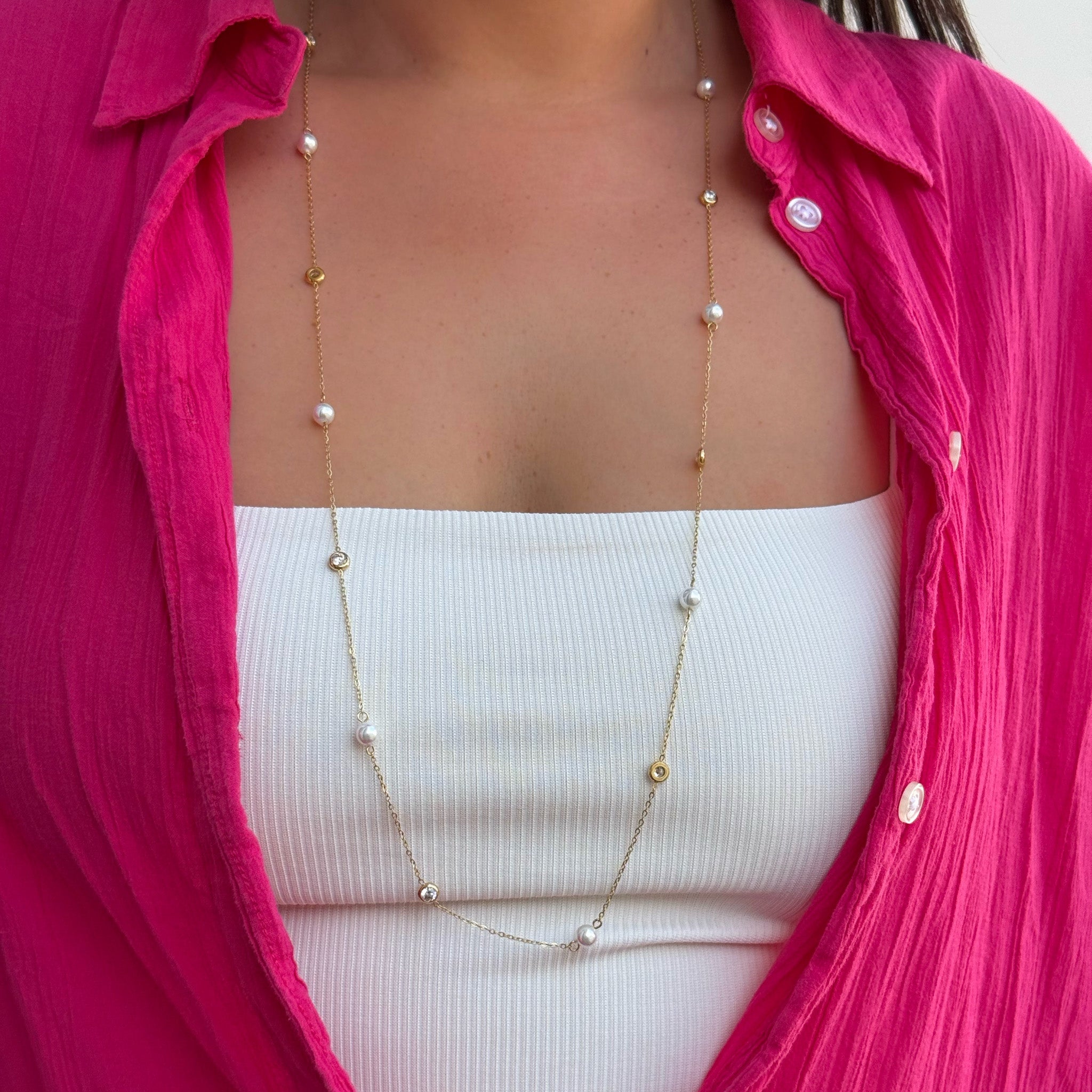 Collier White