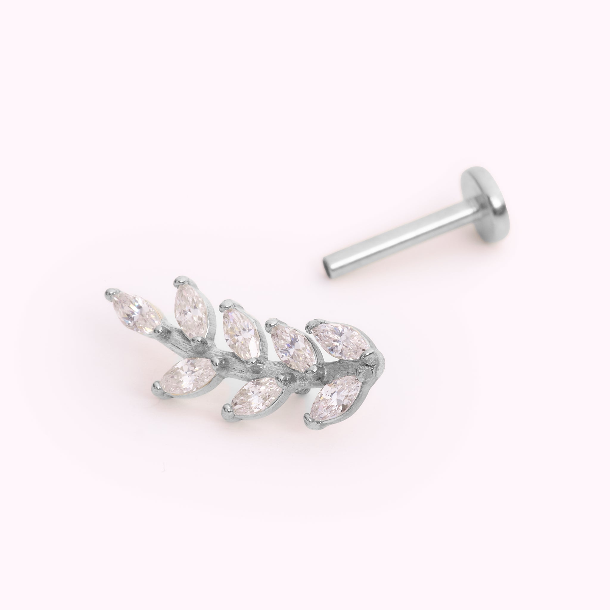 Piercing Camila
